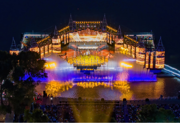 来一场不可替代的旅程 看一场《遇见·威廉希尔体育》江上沉浸式演艺